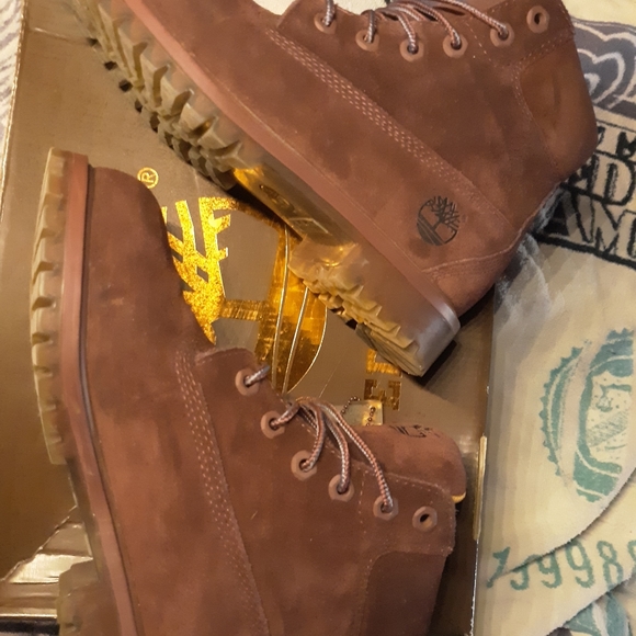 Timberlands - Picture 4 of 4